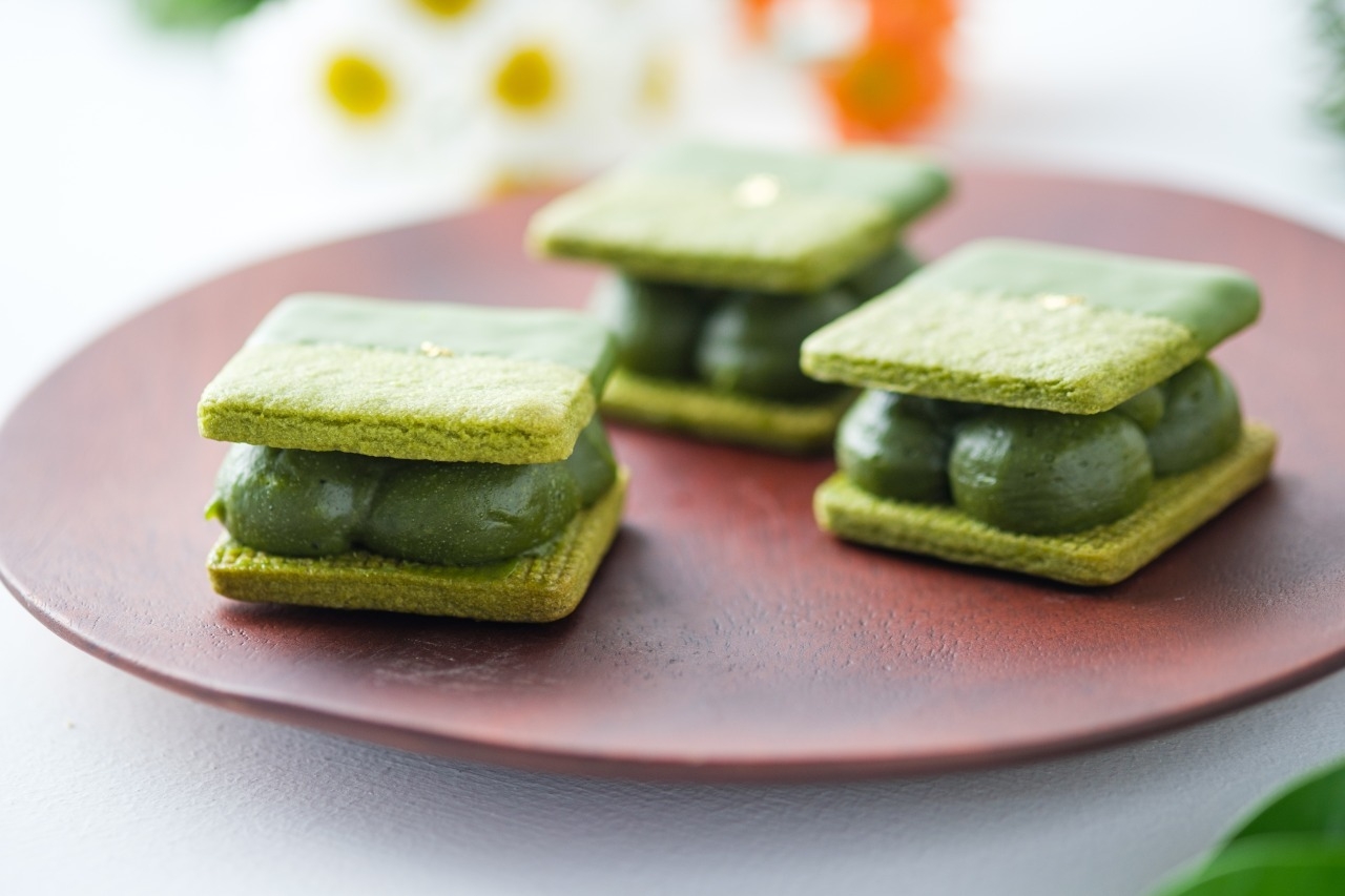 最高級抹茶を3層使用した贅沢な抹茶生チョコサンドクッキー