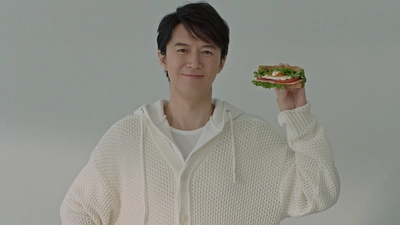 福山雅治さんを起用した新テレビＣＭ！キユーピーハーフ「サラダトースト 春」篇。～朝食に手軽に作れる、まるで“片手で食べるサラダ”のようなサンドイッチ～