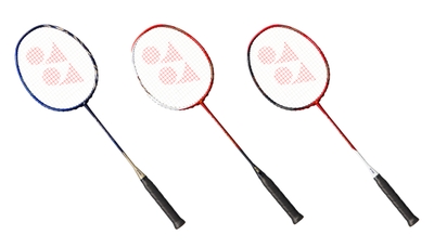 (左)ASTROX 99　サファイアネイビー (中)ASTROX 88 S  オフホワイト/レッド (右)ASTROX 88 D  オフホワイト/レッド