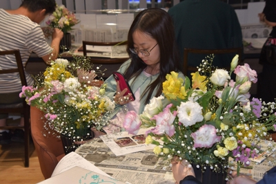 完成した作品をスマホで撮影