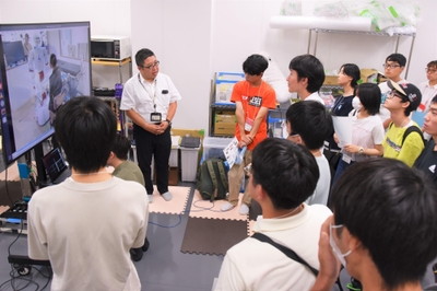 健康状態をモニタリングするロボットの動画で解説