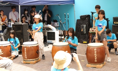 NQE1iSr43zhcCniPiZBb.jpg?w=940&h=940