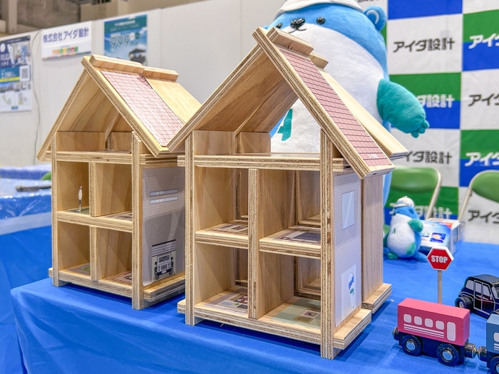 完成したオリジナルの飾り棚