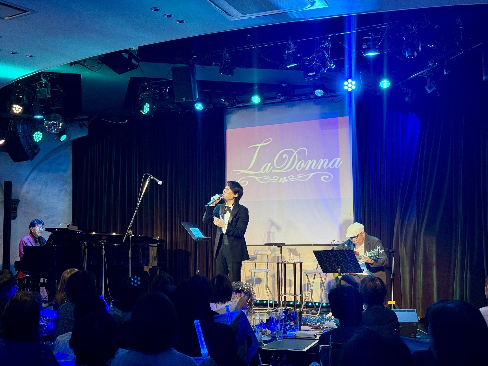 夢グループの石田社長も駆けつけた！ZERO新曲発売ライブにファン100人が熱狂。 豪華作家陣との超サプライズ生演奏で魅了！