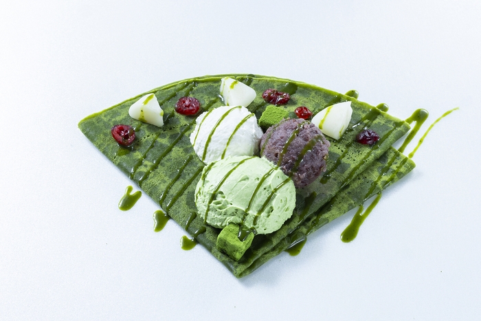 冷やし白玉や梅酒で漬けたクランベリーがアクセントに!