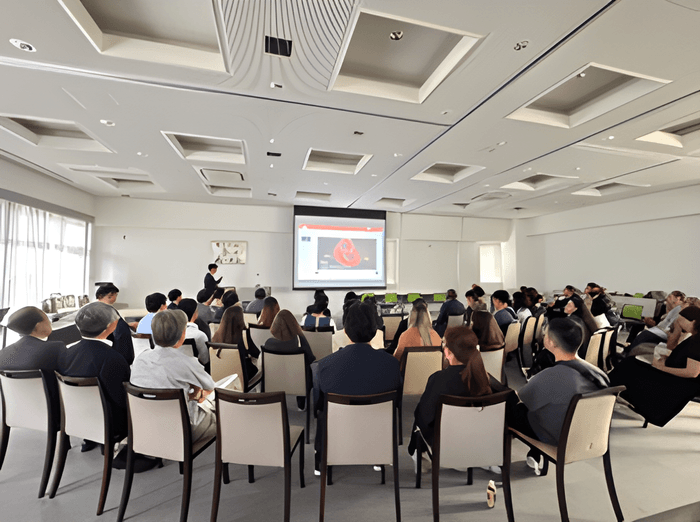 世界中のペプチド研究者がファーマフーズに来社 ペプチド技術について活発にディスカッションを行った