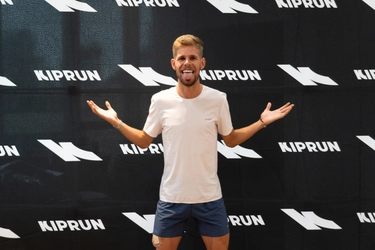 10,000メートル優勝！フランス代表 ジミー・グレシエ　 KIPRUN特別イベントで日本のランナーと深く交流