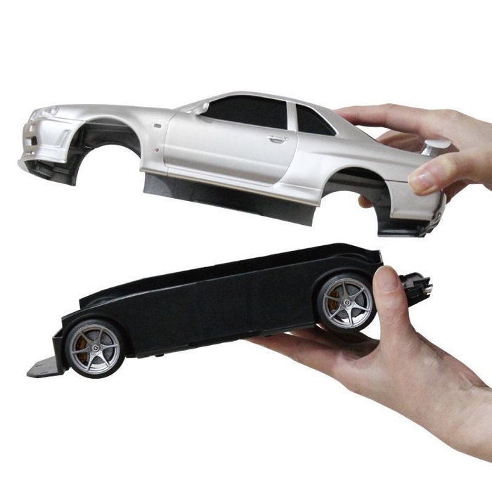 日産スカイライン GT-R (BNR34) 型のウェットティッシュケース