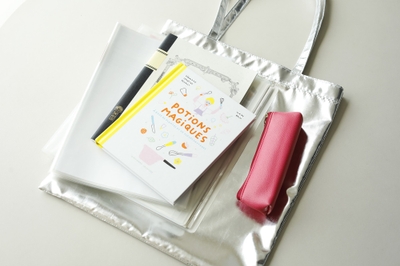 習いごとや図書館バッグに