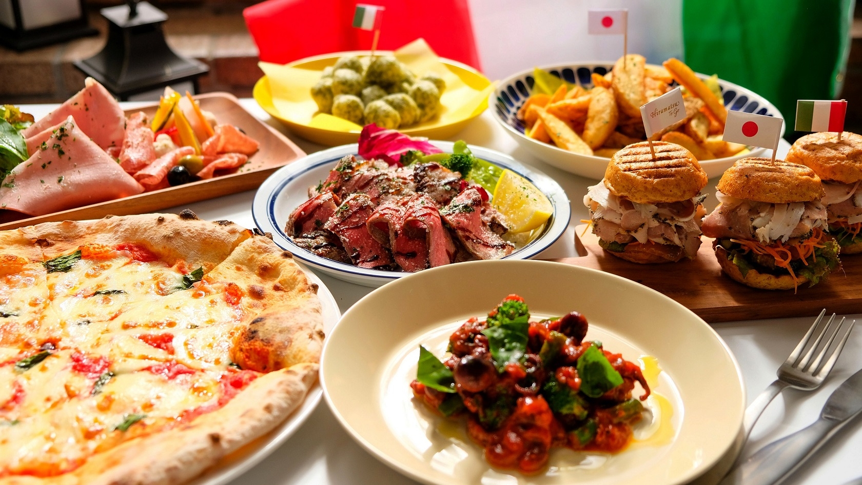 1セット2~3人分なので、おうちパーティにもぴったり。観戦前の腹ごしらえにもOK!