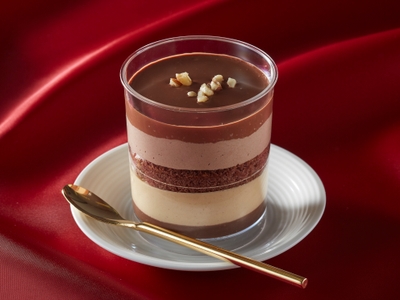 ５層仕立てのナッツ＆ショコラ　イメージ画像