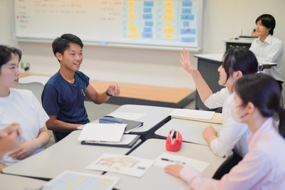 NzYgkKCQc7CDVQYxU7RZ.jpg?w=940&h=940