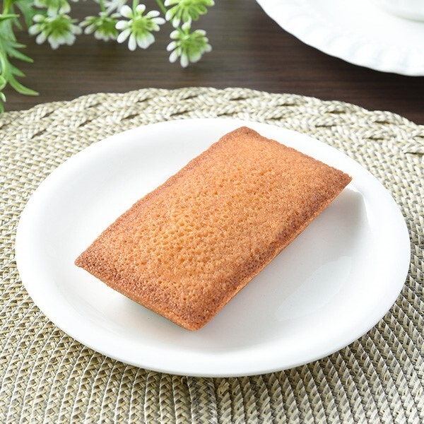 ファミマルSweets PREMIUM 焦がしバター使用 贅沢フィナンシェ