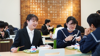 O9GtUyWTD9dn0bMsdkCg.jpg?w=940&h=940