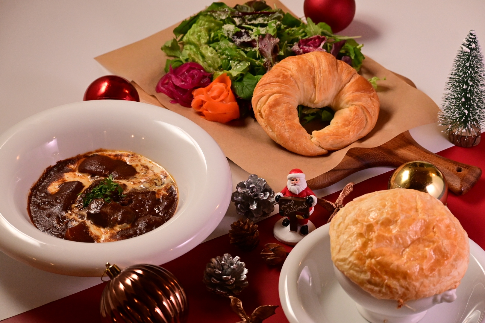 淡路鶏や淡路牛の牛すじを使用した冬のあったかスープが新登場! 淡路島食材を使った冬の限定メニュー『チキンポットパイ』など12月13日より提供開始