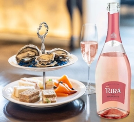 ワイン雑誌で最高評価5ツ星を獲得　 大人気のスパークリングワイン“トゥラ”にロゼが新登場！
