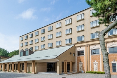 OL6mLr0GAPmiuo2NzpZ8.jpg?w=940&h=940