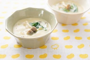 【グルテンフリーレシピ紹介】玄米粉で！きのことほうれん草のクリームスープ