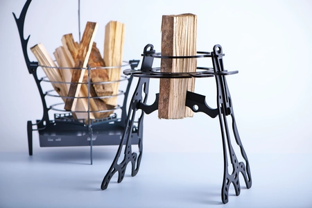 “タノシメタル”なキャンプシーンを演出する 薪割り台とコーヒードリッパーを11月1日に新発売