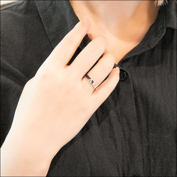 着用イメージ:モチーフリング<ウルキオラ>