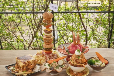 食べるアトラクション！？高さ30cm超えの しいたけバーガータワーが登場！静岡・伊豆の美味しさ 魅力を感じる15種ものワクワクイベントも開催　 ゴールデンウィークは家族みんなで「伊豆・村の駅」へ！