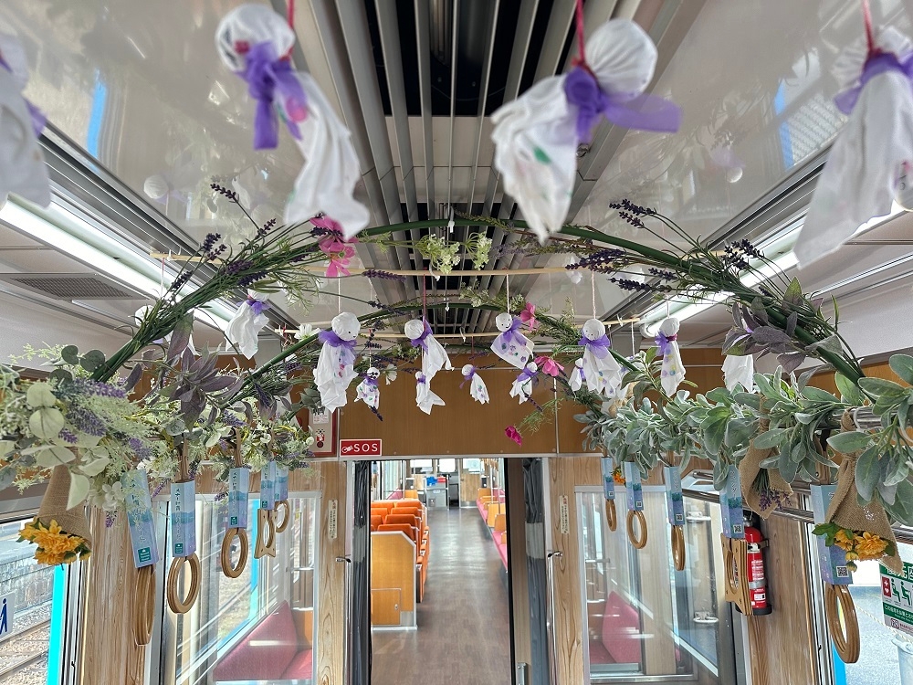 昨年の「アロマ&フラワートレイン」の車内