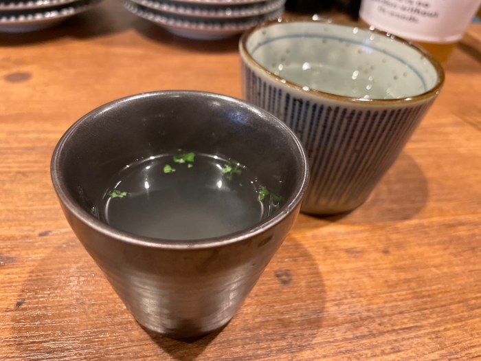 セットの魚介出汁スープ