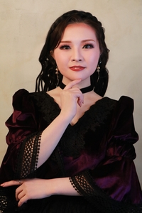 ローズ・ベラント役　煌海 あさひ（きらみ あさひ）