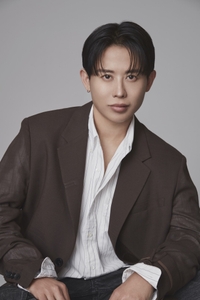 OmZWJ140OwUDQEXJ4KZj.jpg?w=940&h=940