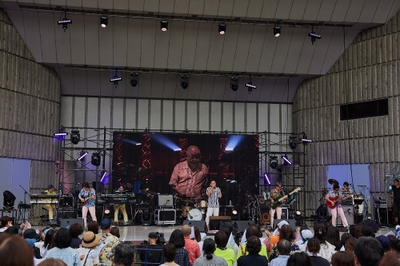 On2bikRj5EZsxaInA3ck.jpg?w=940&h=940