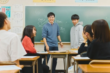 釧路市で学習塾を展開する学習塾あすなろ会が50周年を 迎えるこの年に「北海道を代表する企業100選」に初選出。