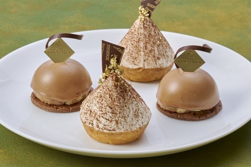 〈上段〉ジャスミン、マスカルポーネと五郎島金時のタルト