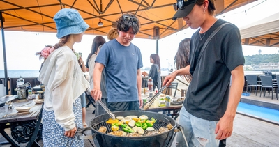 海の家BBQを楽しむお客様