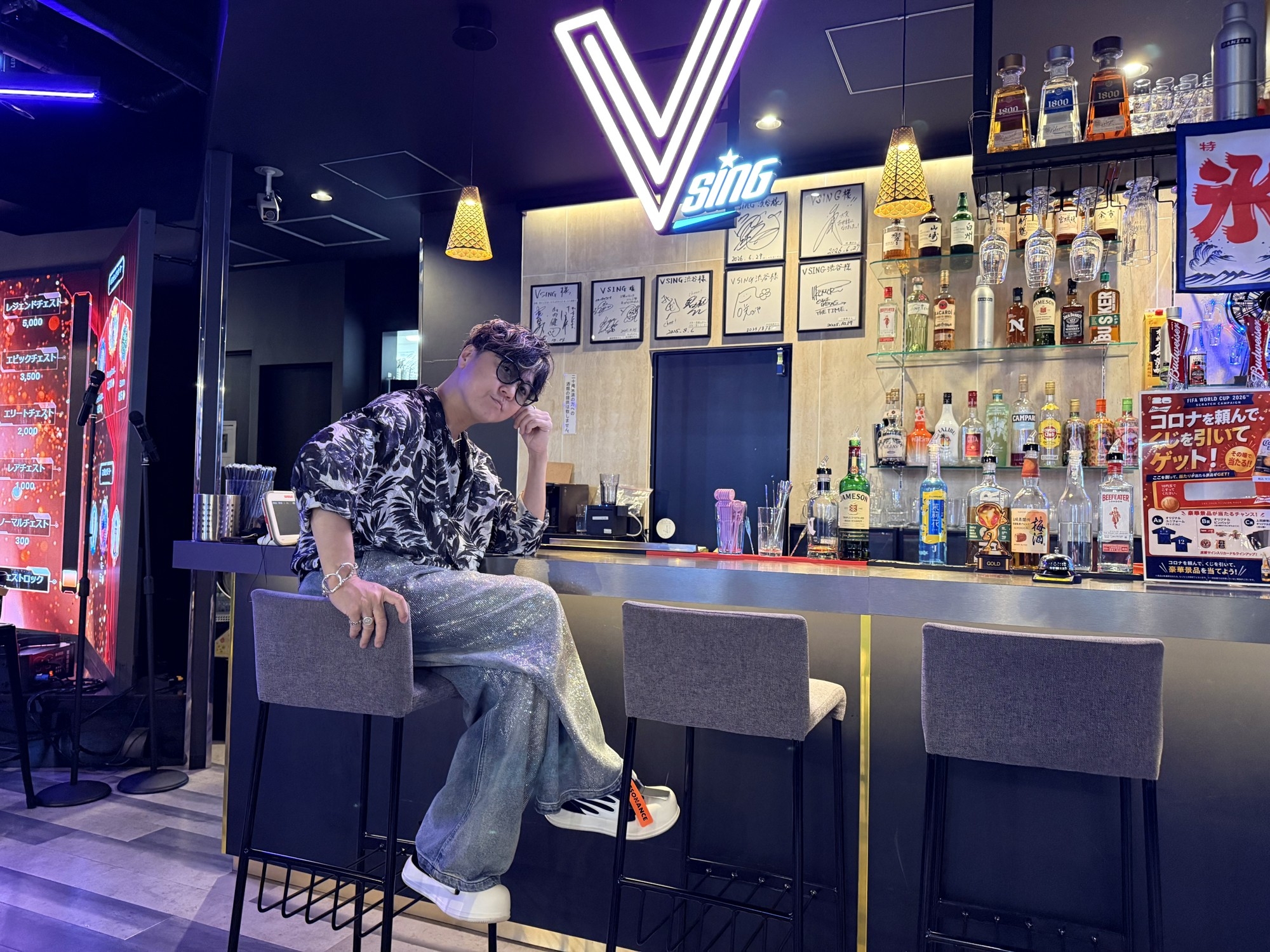 VSING渋谷 1周年イベントの追加情報を公開！
渋谷で“アーティストと一緒に楽しめる”新しいライブ体験を。
レゲエアーティストTAK-Zが「VSING 渋谷」1周年記念スペシャルイベントに出演決定！