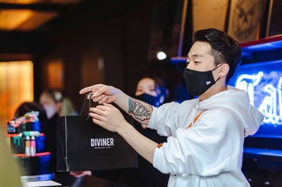 PKKL1mQmqptl4AQZAPru.jpg?w=940&h=940