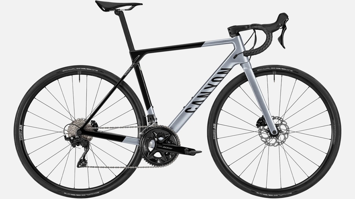 セール商品の一例: アルティメットCF SL 7 通常369,000円→セール価格325,000円(44,000円オフ)