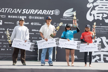 静岡県浜松市で行われたWSL公認大会 「SumatranSurfariis Hamamatsu Open Nami Matsuri  powered by YAMAMOTO co.,ltd. LQS 1000 / QS2000」 最終日　 男子はQSの渡辺壱孔とLQSの井上鷹が初優勝　 女子はQSが中塩佳那、LQSは田岡なつみが制覇