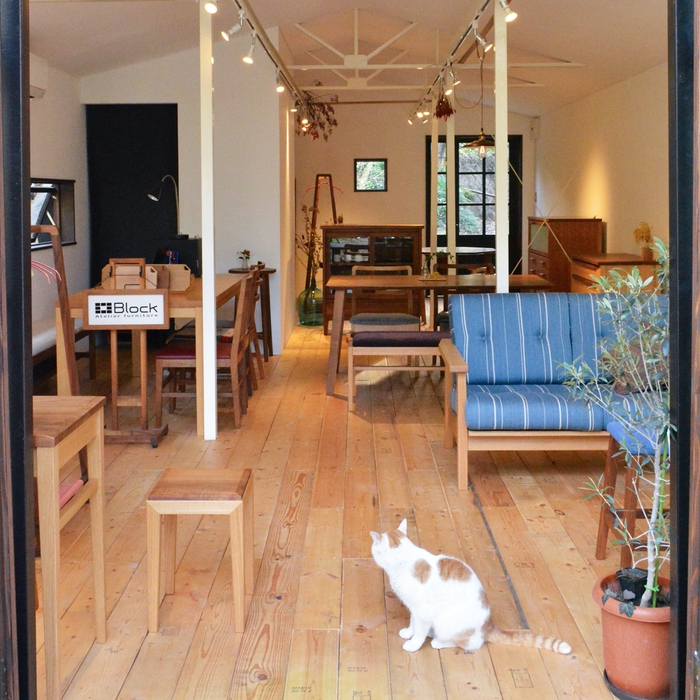 猫と暮らす職人が猫のための家具を製作