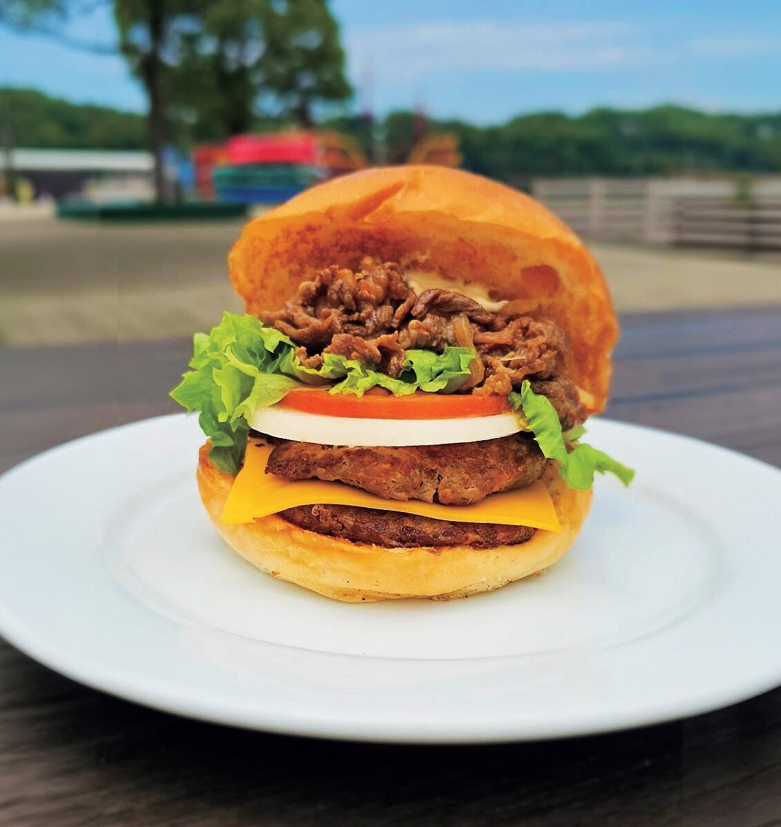 【バーガーショップ ベルビーチ】