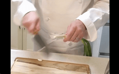 PTT73M6aVH3fEUT87BGE.gif?w=940&h=940