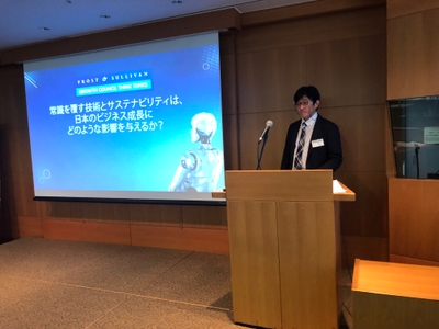 PYxfyWhqahHXmNdBcMmr.jpg?w=940&h=940