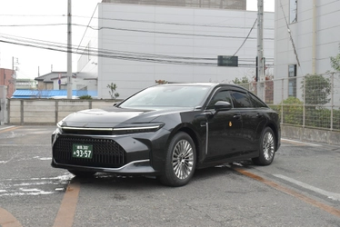 ～地球にやさしい環境づくりを目指し、 環境問題へ積極的に取り組みます～　 「燃料電池ハイヤー」の運行を開始！