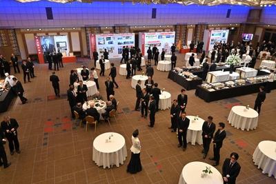 懇親会場の様子