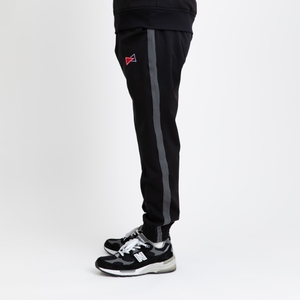 Pa0JZs1MqJvuEmV9Kgp8.jpg?w=940&h=940