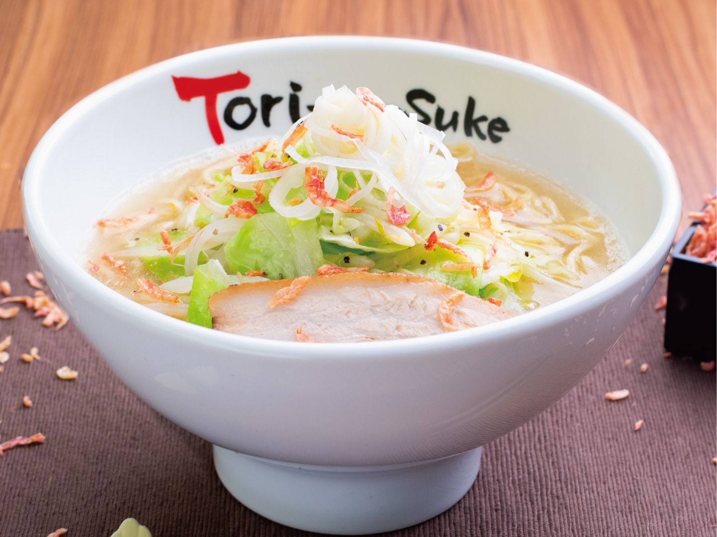 野菜たっぷり塩ラーメン (700円+税)