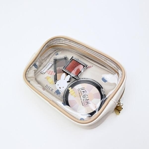 ミッフィーのドルチェシリーズのポーチ