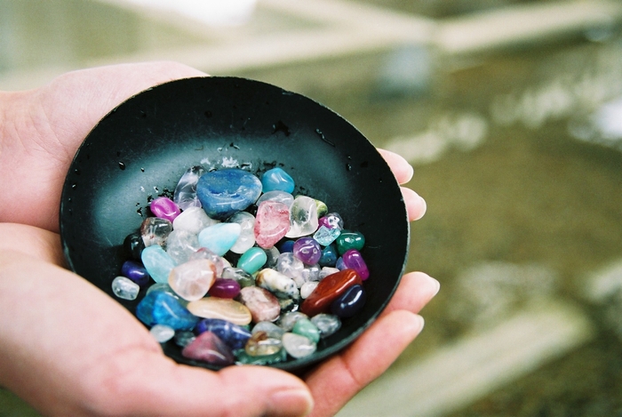 きらきらの宝石を探そう!