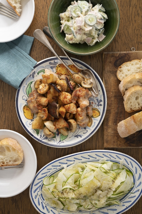 副菜以上、主菜未満の3品献立。1品はガッツリ、2品はあっさり系のおかずで夫婦二人とも満足!