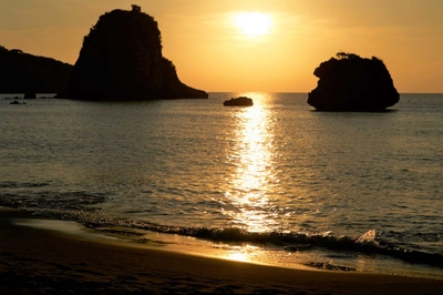 PqElg7JWZk84fxMLtZ9r.jpg?w=940&h=940