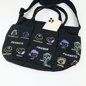 スヌーピーの便利なバッグ